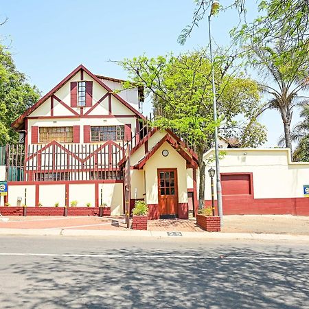 Tudor Lodge Guest House Johannesburg Dış mekan fotoğraf