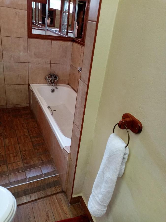 Tudor Lodge Guest House Johannesburg Dış mekan fotoğraf