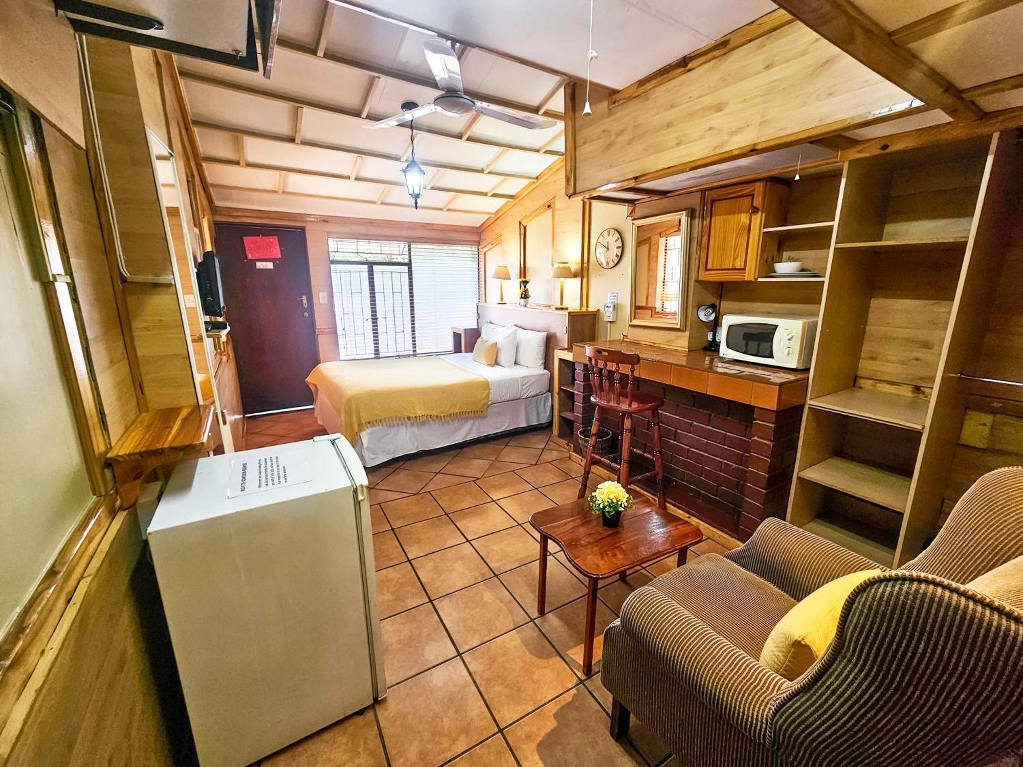 Tudor Lodge Guest House Johannesburg Dış mekan fotoğraf