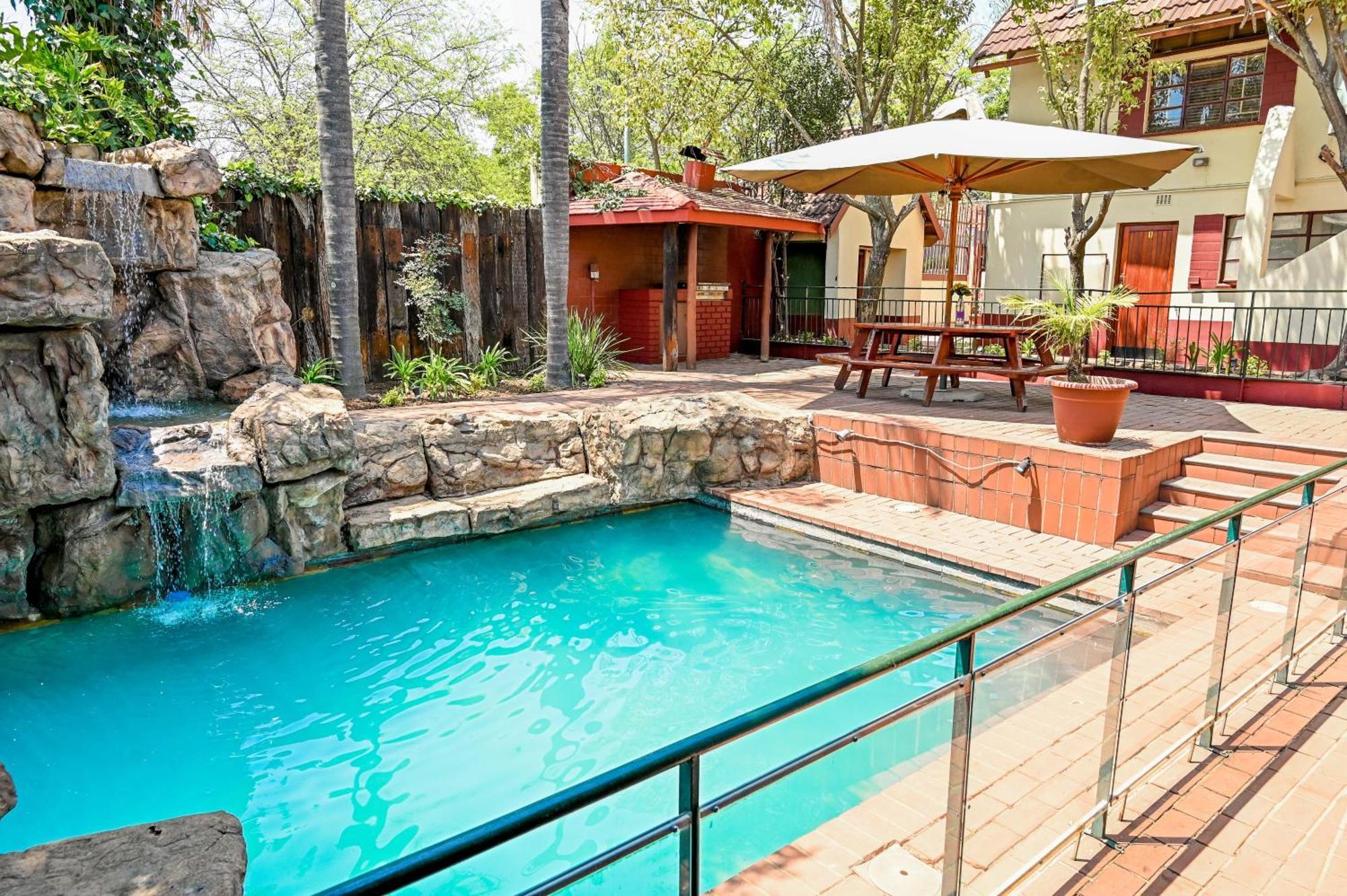 Tudor Lodge Guest House Johannesburg Dış mekan fotoğraf