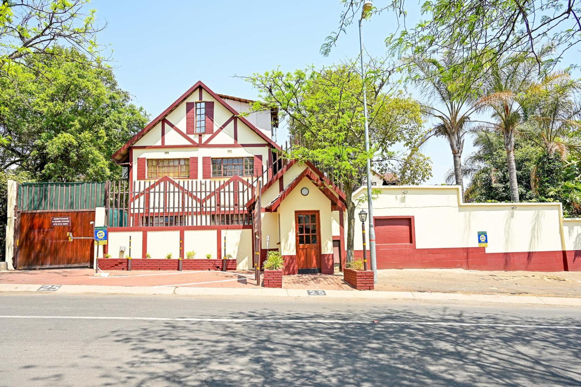 Tudor Lodge Guest House Johannesburg Dış mekan fotoğraf