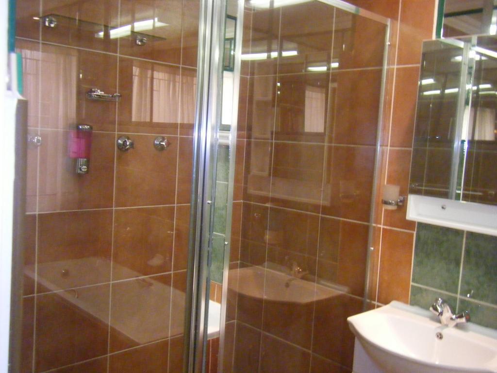 Tudor Lodge Guest House Johannesburg Dış mekan fotoğraf